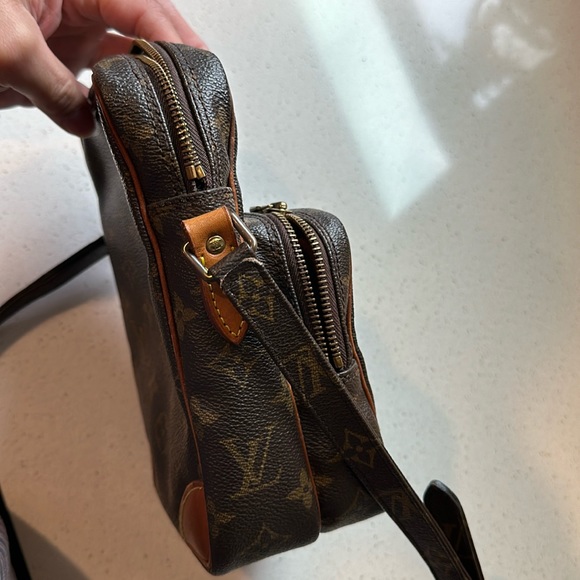 Louis Vuitton Bag - Picture 11 of 16